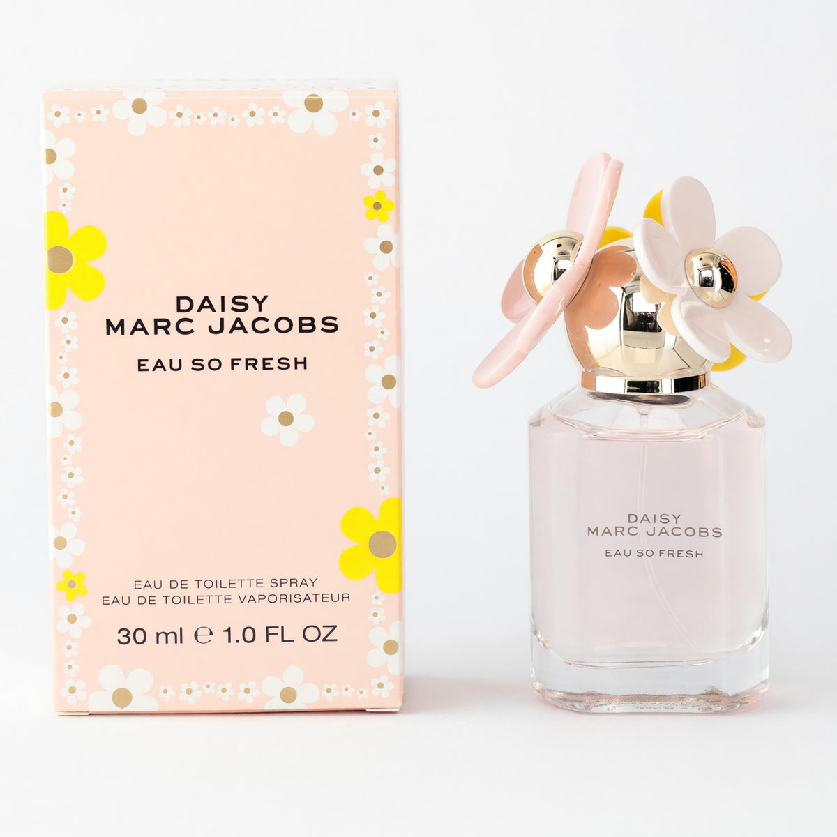 Marc Jacobs Daisy Eau So Fresh 1 oz women’s EDT spray bottle with floral fragrance packaging.